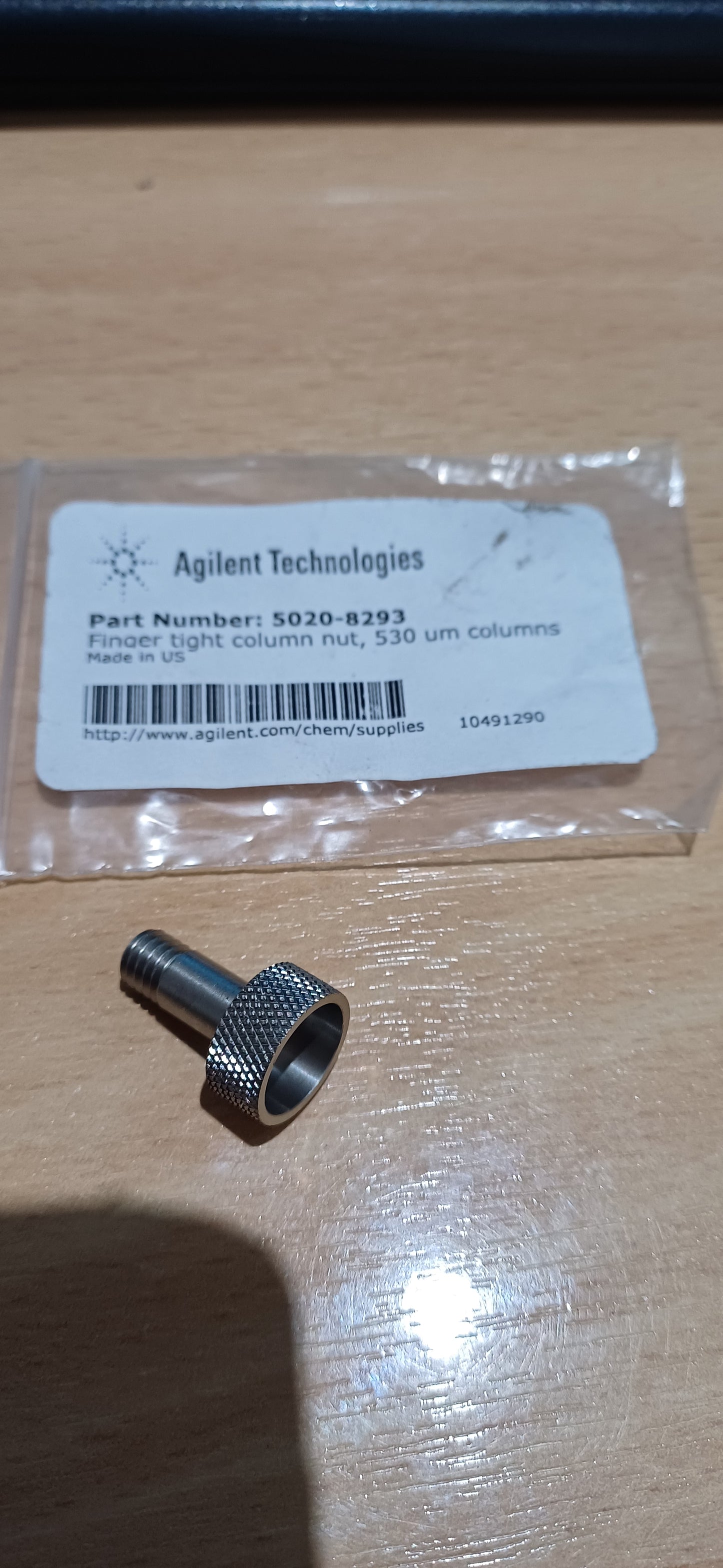 5020-8293 - AGILENT, Finger-tight column nut, 530 µm columns, 303 stainless steel.