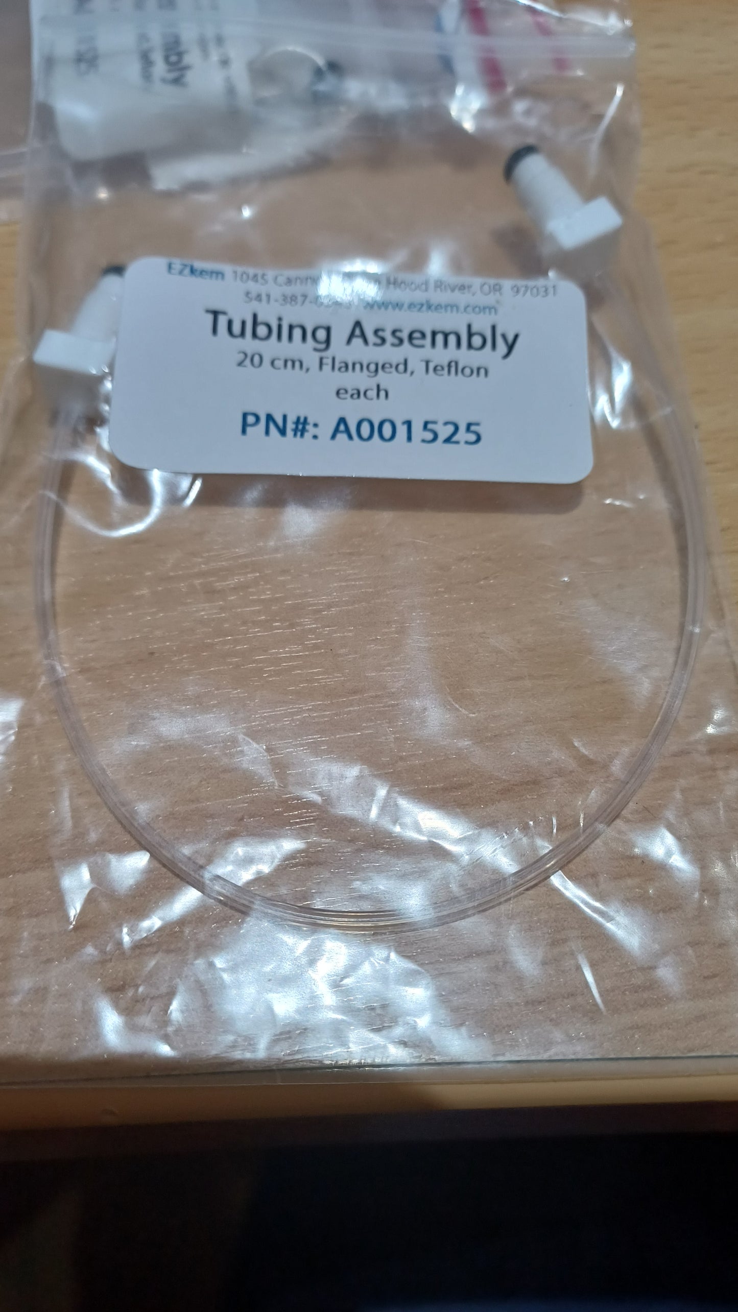 A001525 EZkem Tubing, Assembly, 20 cm, Flanged, Teflon. Same as OI Analytical 330012 tubing assembly